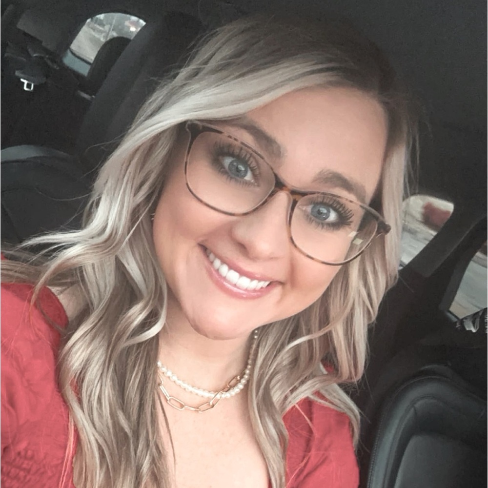 Meet your Posher, Amber
